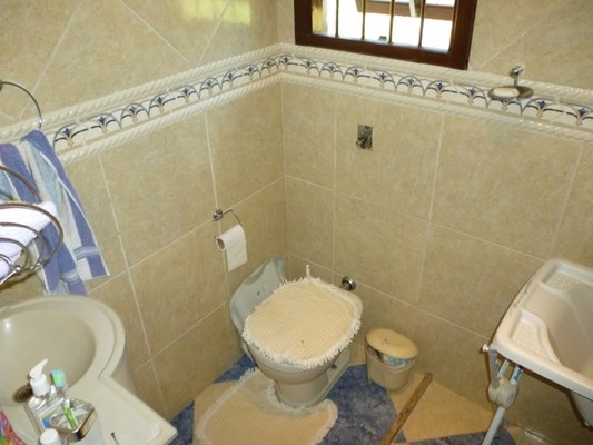 Campo grande - Ótima Casa 4 Quartos/1 Suíte Master - Financia/FGTS