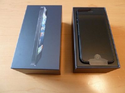 Apple iPhone 5 64GB 