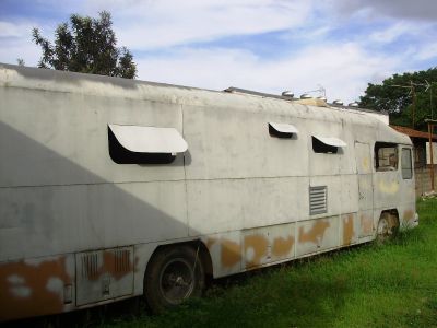 MOTOR-HOME MERCEDEZ BENZ  1113 ANO 69 EM ESTADO DE REFORMA