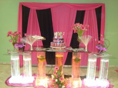 SERVIÇOS DE BUFFET E DECORAÇÃO PARA CASAMENTO ,15 ANOS ETC..