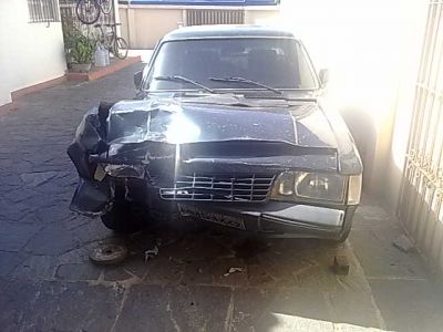 Vendo Chevrolet Diplomata ano 91 acidentado