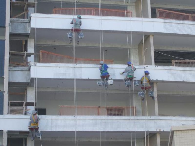 Pinturas e limpezas em geral