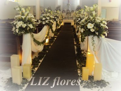 LIZ FLORES e PRESENTES