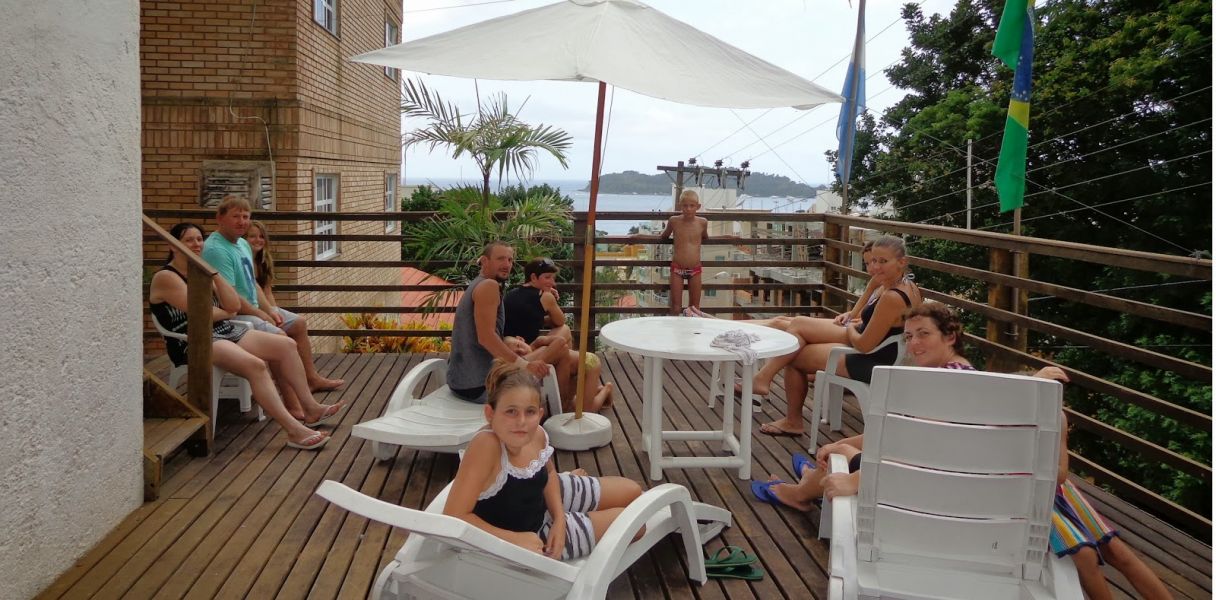 Bombinhas centro 8 a 20 pessoas vista ao mar piscina