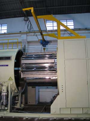 Magnetron sputtering web coater