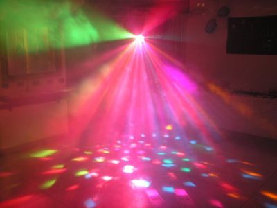 SOM - LUZ - LASER - DJ PARA FESTAS BRASÍLIA Tel: 8524-3959.