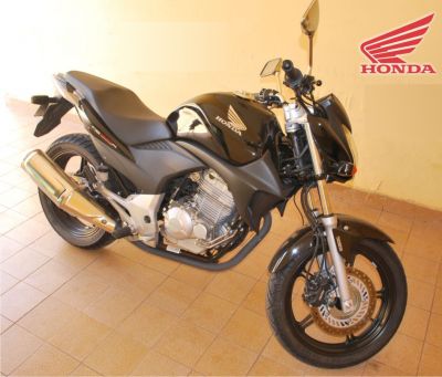 CB 300R com ABS – Imperdível