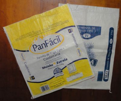 Aqui tem sacos para entulho