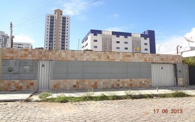 Belíssima Casa para Alugar em Lagoa Nova