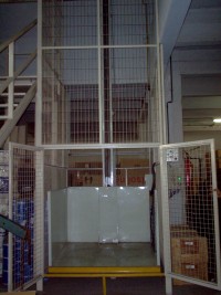 ELEVADOR INDUSTRIAL,MONTA CARGA,ELEVADOR