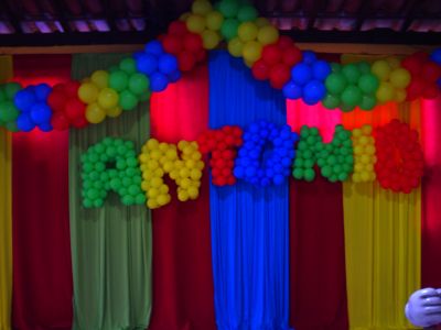 Decoração com bolas,Mesquita