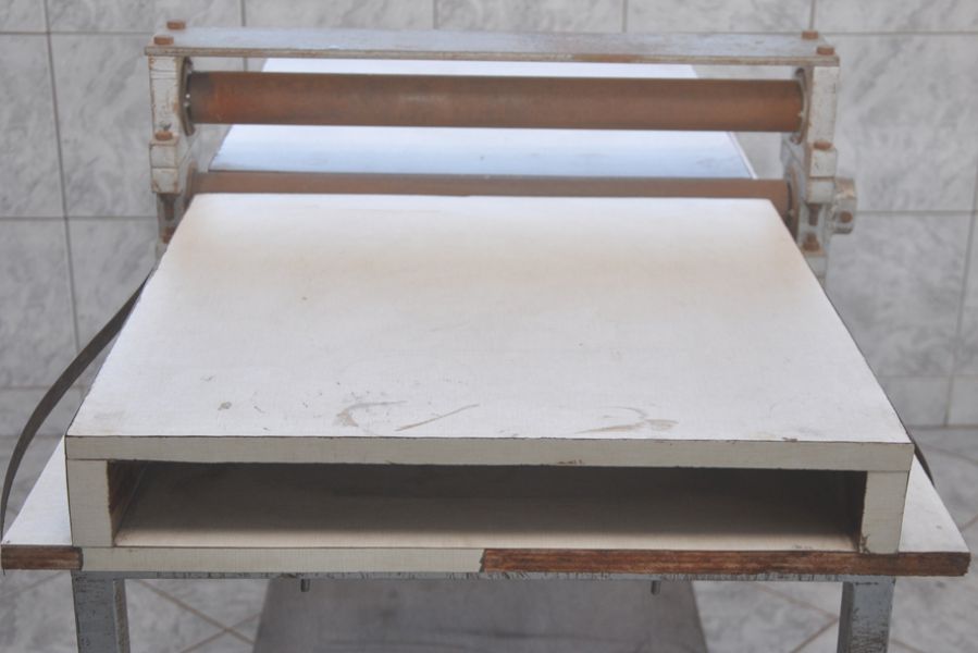 Máquina de corte e vinco