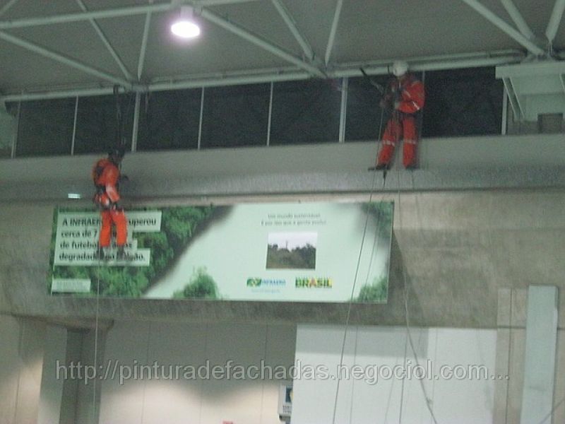 Serviço de alpinismo industrial  balancinho rapel cadeirinha  suspensa  zap 021 999358395