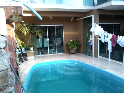 Casa vendo lindo sobrado com piscina aquecida...Preço R$ 310.000,00