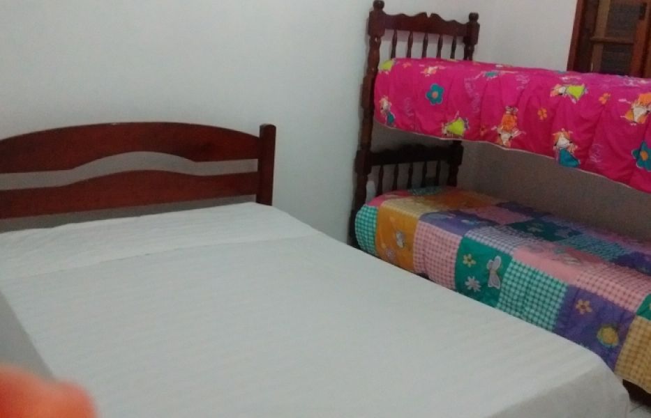 Cód. MA001 Casa vila Maracanã 2 dormitórios quintal c/ churrasqueira