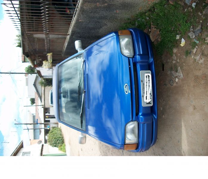 Escort  hobby 95/96 azul   cr$  4.300