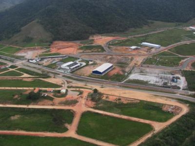 VENDO TERRENO COM CASARÃO C/20.214 M2 NO 2 PÓLO INDUSTRIAL DE SAQUAREMA R$ 5 MILHÕES