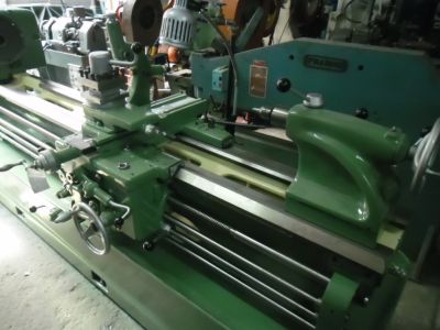 Torno Mecânico MVN 2.200 