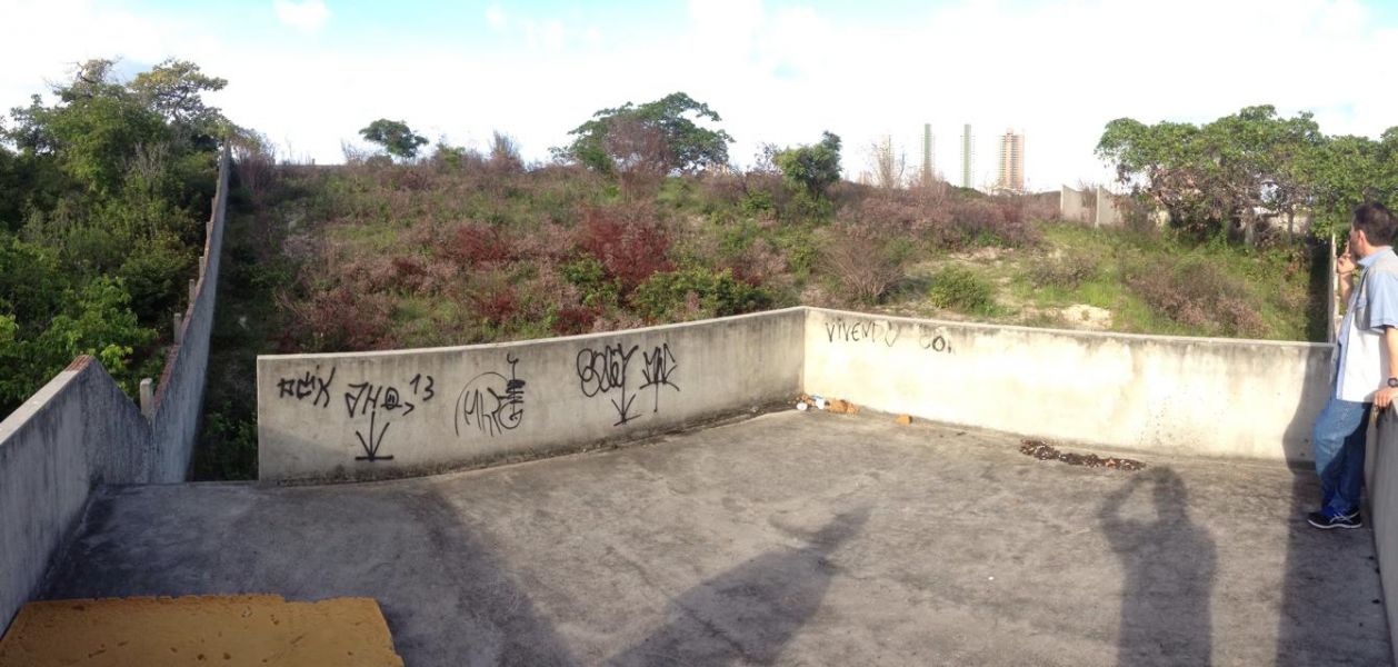 Terreno em Ponta Negra - Código TE00002