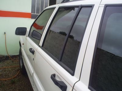 jeep cherokee laredo 4=4 impecavel  kit gas 5 geraçao