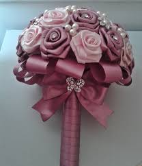  buquês de flores de cetim