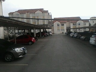 APARTAMENTO 2 QUARTOS NO MELHOR DO SITIO CERCADO