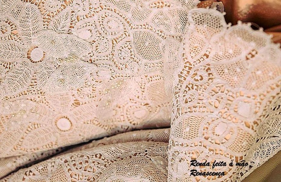 Renda de Luxo feita à maõ para vestidos de noivas em metros