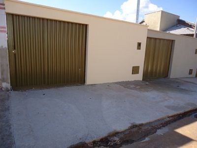 01 CASA ISOLADDA, 02 QTS C/ SUITE. SANTA RITA