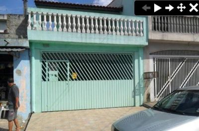 Sobrado no Jardim das Oliveiras