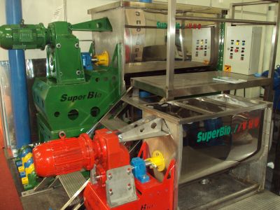 MAQUINA PARA PLÁSTICO RIBBON BLENDER 