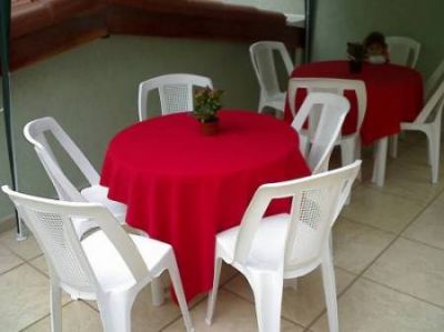Aluguel de mesas com cadeiras para eventos 