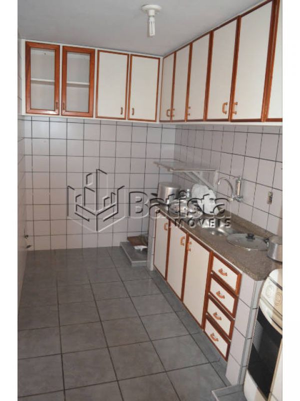 Casa duplex 3Q, na praça do Sup. Extrabom em Valparaíso.