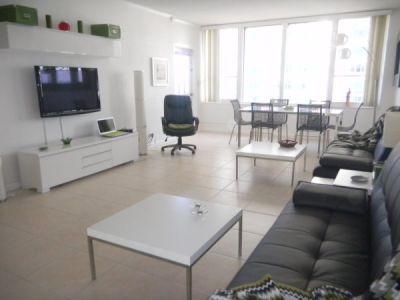 ALUGO APARTAMENTO FRENTE AL MAR MIAMI