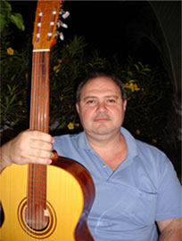 AULA DE VIOLÃO E CANTO NO CENTRO DO RJ