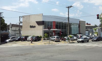 Vendo  Apto na R. Lauro Muller / Edifício Belas Artes / 120m²