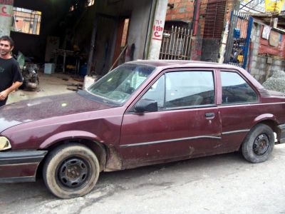 vendo monza 94 sucata andando valor 1.000 reais