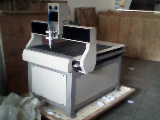 MÁQUINAS DE CORTE E GRAVAÇÃO A LASER - ROUTER CNC