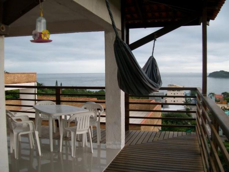 Bombinhas centro 8 a 20 pessoas vista ao mar piscina