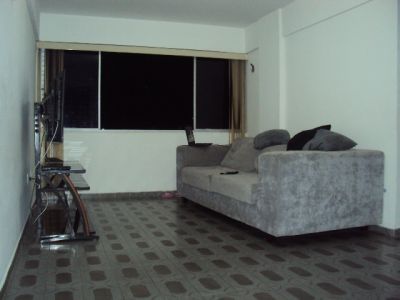 APARTAMENTO EM CAPIM MACIO - VENDO OU TROCO