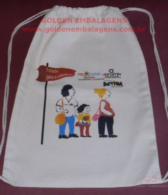 MOCHILA EM ALGODÃO, BRIM, SARJA, CETIM, TNT, CHITA