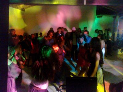 zocsom, aluguel de som, iluminação, telões e karaokê