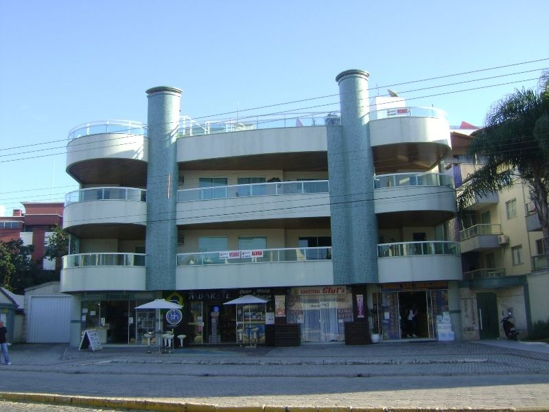 A019 - COBERTURA DE FRENTE A AVENIDA COM VISTA