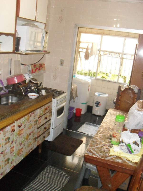 APTO 2 DORM 1 QUADRA DO METRO - IMPERDÍVEL!