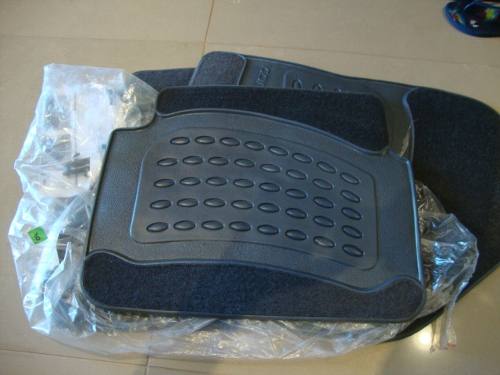 Jogo de Tapetes Emborrachado Toyota Corolla