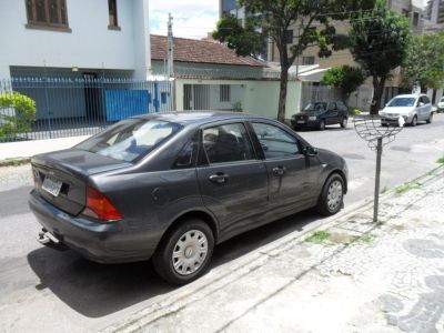 FORD FOCUS SEDAN AUTOMÁTICO 2003