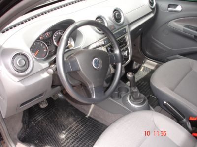 Voyage Trend 2011 4 Portas 1.0 Total Flex completo