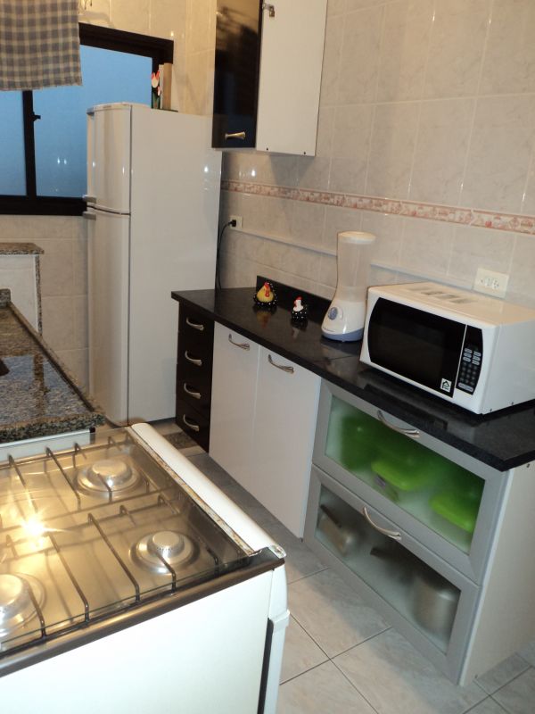 Temporada - Apto frente ao mar c/ 2 sacadas - Praia Grande 