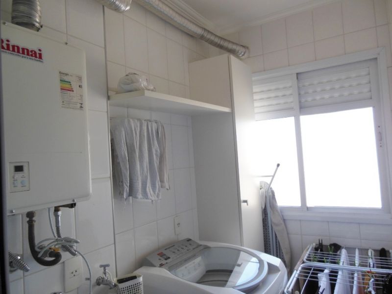 Apartamento no Ipiranga, 3 Dormitórios por preço de 2, com 1 vaga.