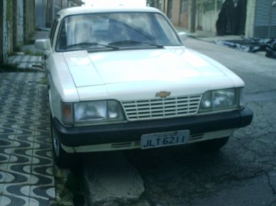 VENDO ESTE OPALA 1981