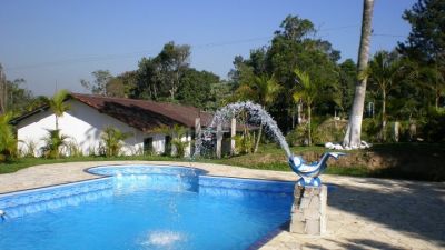 LINDA Chácara em Embu Guaçú